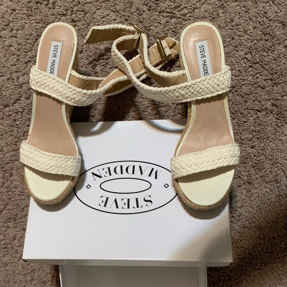 Steve Madden Wedges Size 9.5